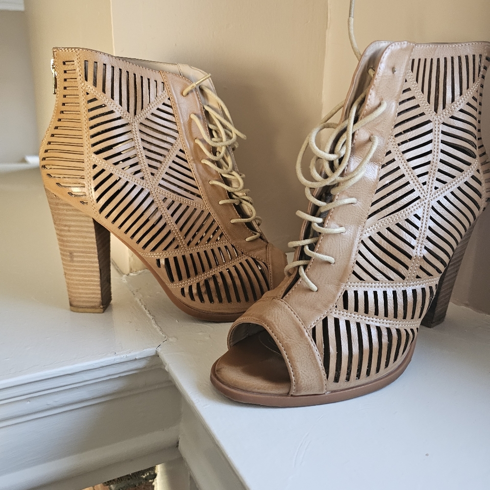 Chunky tan booties size 11w
